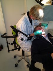 Armon Edero Support Arm Dentist Procedure